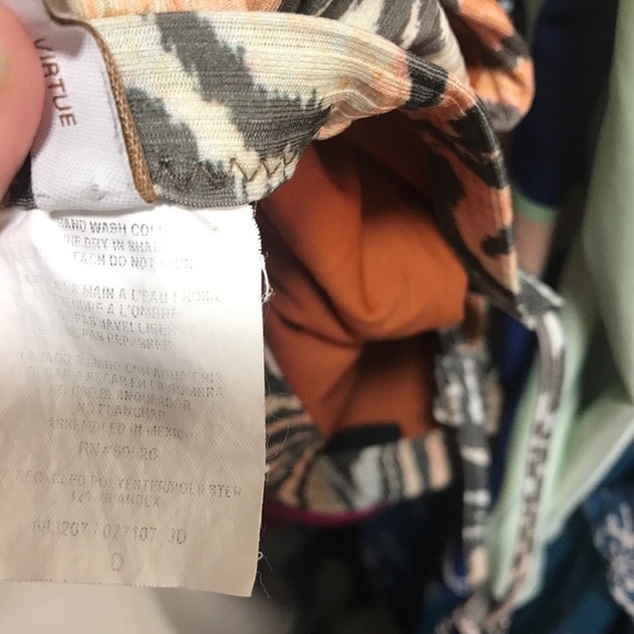 Becca Tiger print bikini top size 0 - Picture 5 of 5